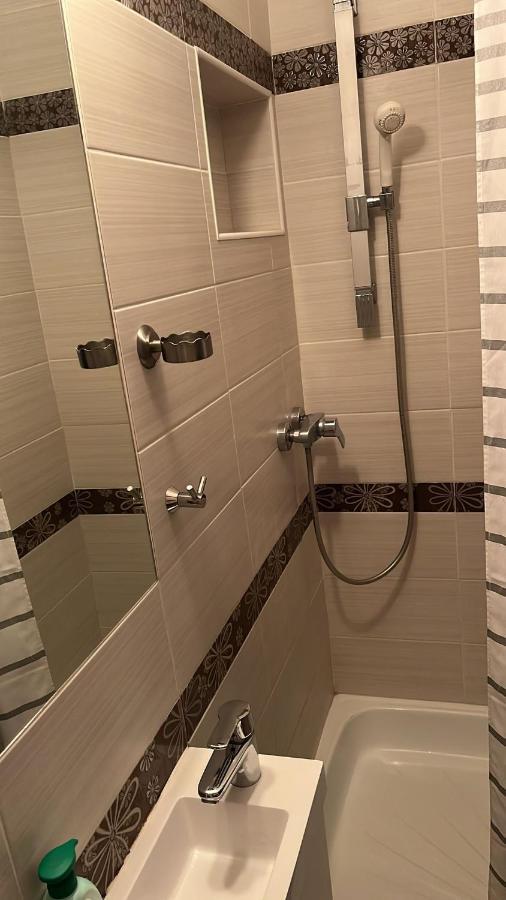 Vaci Апартаменти *
